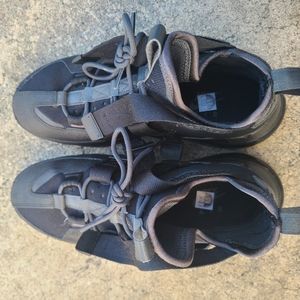 Nike Edge 270